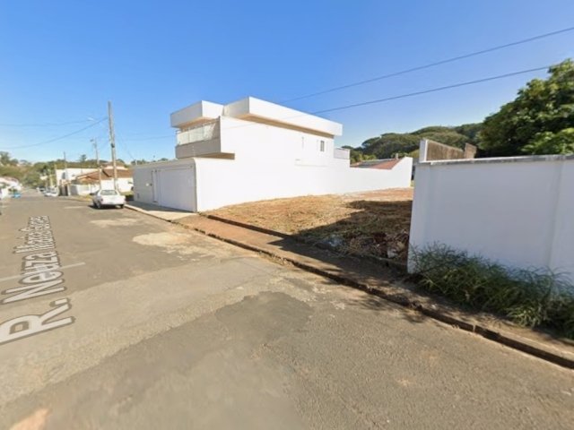 
                        Terreno, 420m², Centro, Andradas/MG                     em Andradas/MG