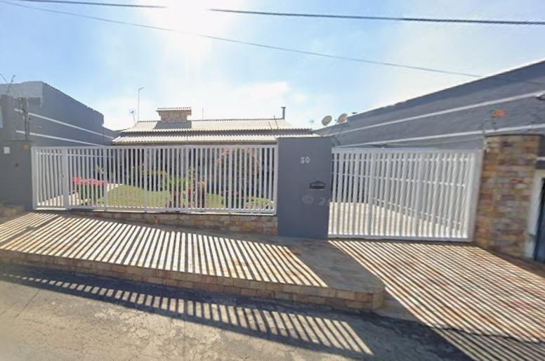 CASA RESIDENCIAL EM PEDRO LEOPOLDO/MG – 3 QUARTOS | TERRENO DE 360 M² em Pedro Leopoldo/MG