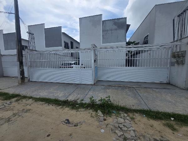 Apartamento, 50.16 de área total, 48.54 de área privativa, 0.00 de área do terreno,  2 qto em Itaitinga/CE
