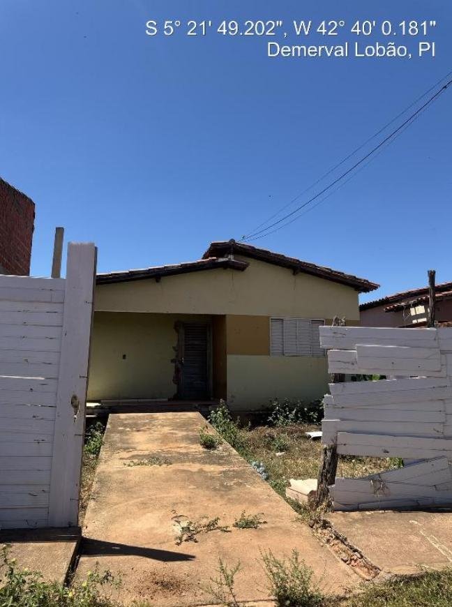 Casa - 79,03m² de área privativa, 240m² de área do terreno, com vaga de garagem - DEMERVAL em Demerval Lobão/PI - foto 1