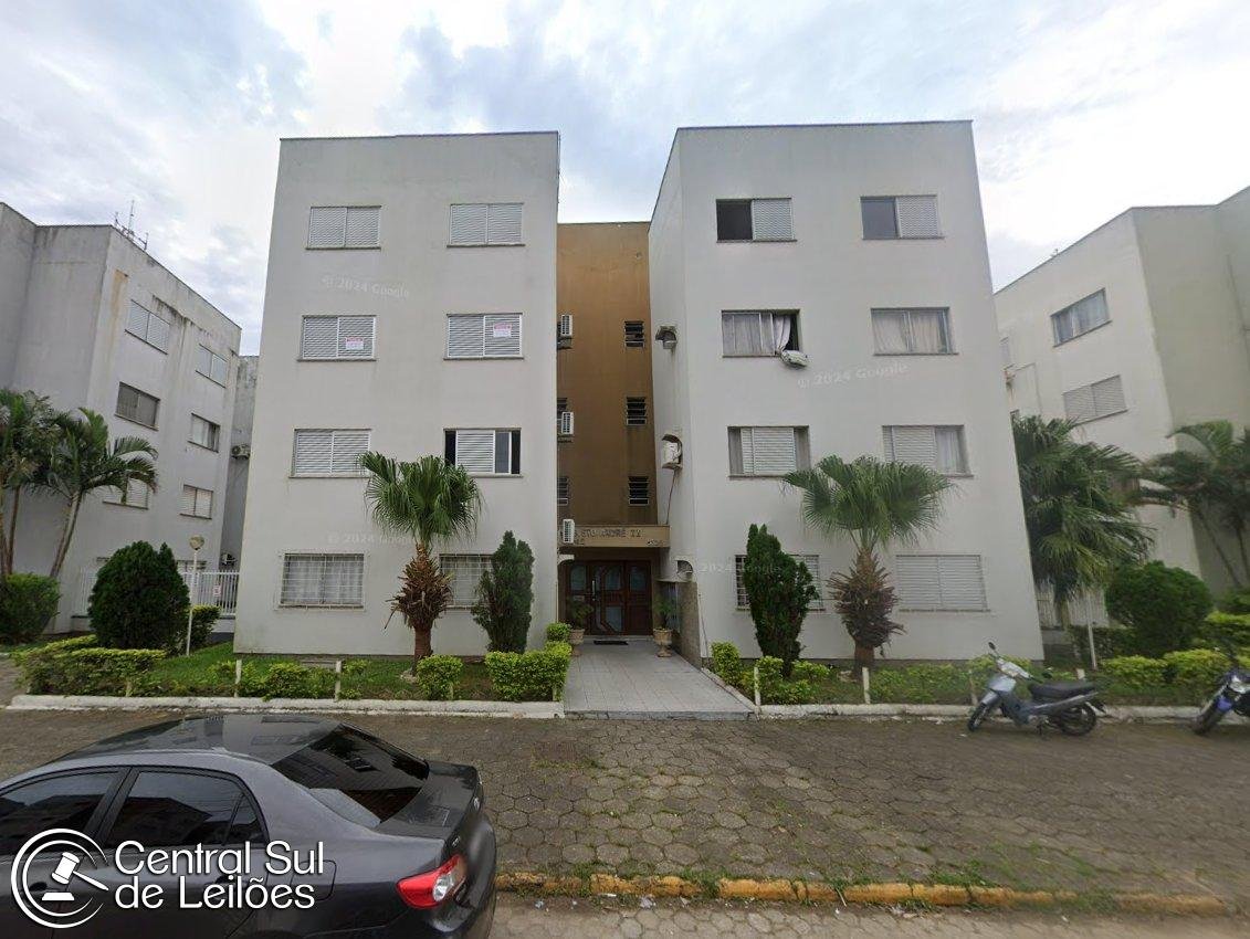 Apartamento nº 302, bloco II, no Condomínio Residencial Santo André II, em Capivari de Bai em Capivari de Baixo/SC