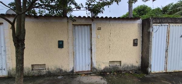 Casa, 34.96 de área total, 34.96 de área privativa, 49.20 de área do terreno. em Nova Iguaçu/RJ