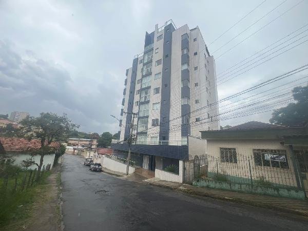 Apartamento, 298.73 de área total, 261.36 de área privativa, 0.00 de área do terreno,  3 q em Barbacena/MG
