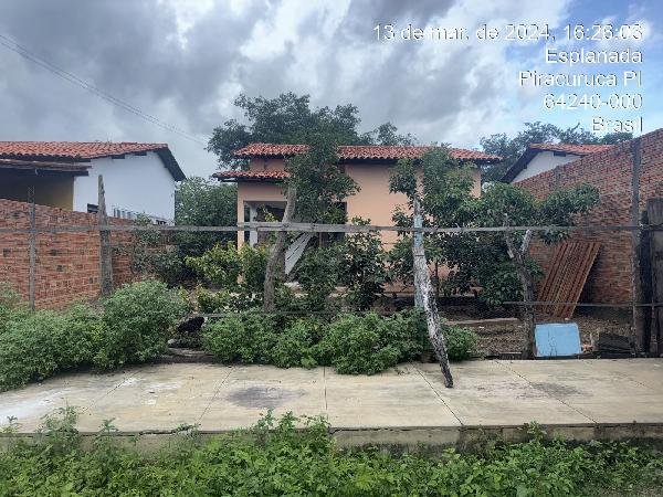 Casa, 0.00 de área total, 58.00 de área privativa, 250.00 de área do terreno,  2 qto(s), a em Piracuruca/PI