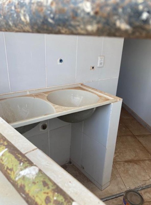 PRÉDIO COM CONSTRUÇÃO INACABADA EM PATOS DE MINAS/MG em Patos de Minas/MG - foto 16