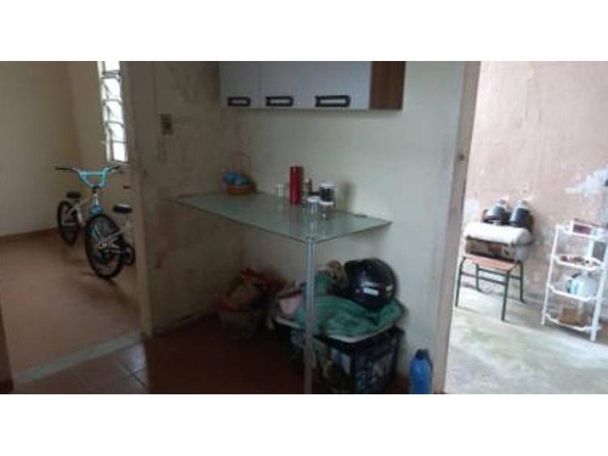Casa à venda em leilão - Rua Maria Ortega Arrabal, 173 - Fundos - Ministro Sá Tinoco - Lot em Itaperuna/RJ - foto 6