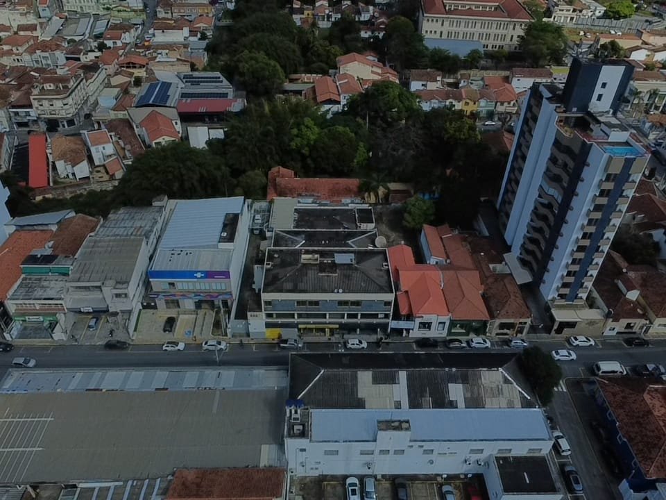 ID3421 e 3422 GUARATINGUETÁ (SP) - Rua Monsenhor Filippo, 193 - Centro - Guaratinguetá/SP em Guaratinguetá/SP - foto 8