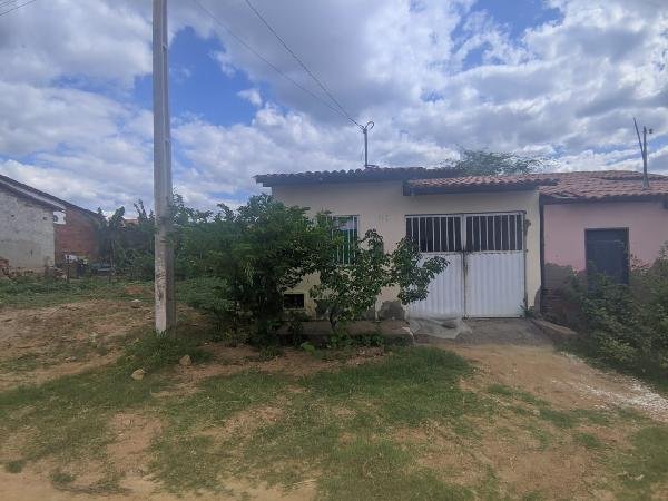 Casa, 59.94 de área total, 59.94 de área privativa, 111.50 de área do terreno,  2 qto(s), em Iaçu/BA