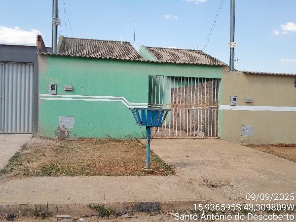 Casa, 63.00 de área total, 63.00 de área privativa, 180.00 de área do terreno,  2 qto(s), em Santo Antônio do Descoberto/GO