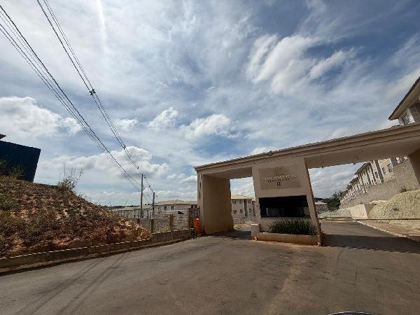 Apartamento, 80.10 de área total, 57.72 de área privativa, 0.00 de área do terreno,  2 qto em Luziânia/GO