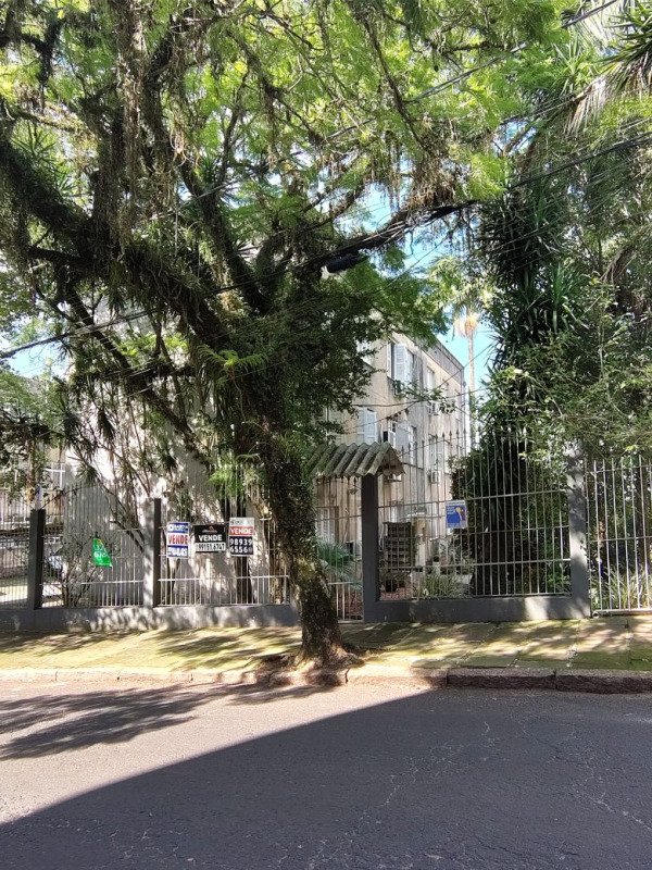 APARTAMENTO 03 DORMITÓRIOS em Porto Alegre/RS