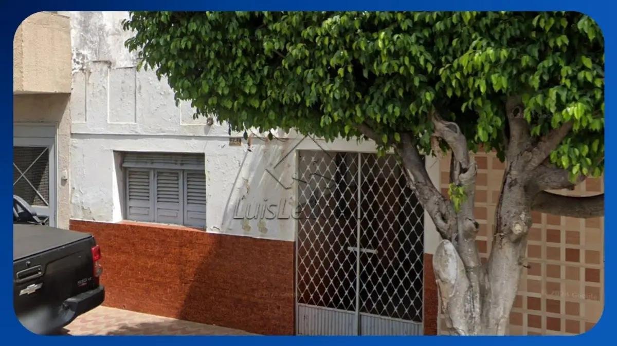 CASA - Rua Desembargador Boto, 751, Cajazeiras/PB, Área de 109,72m² (4,94m x 22,21m) em Cajazeiras/PB