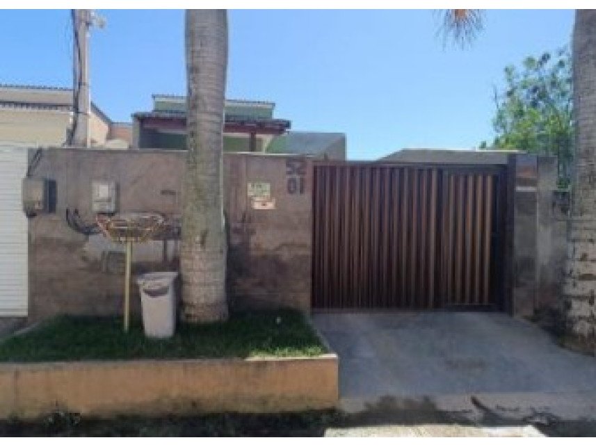 Casa à venda em leilão - Rua Um, 52 - Casa nº 01, Lote 52, Quadra 5 - Balneário das Concha em São Pedro da Aldeia/RJ - foto 1