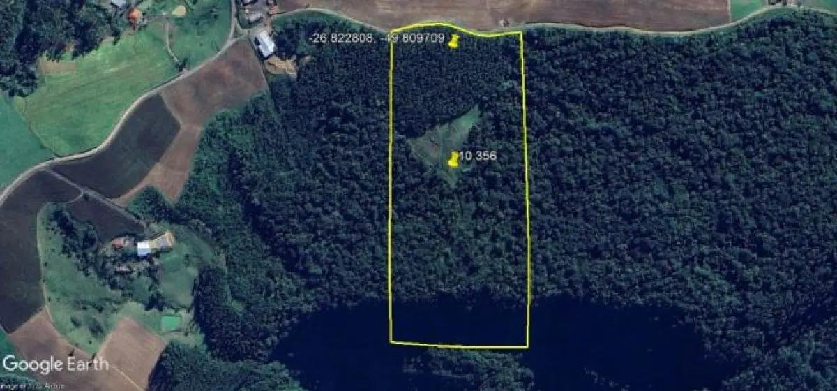 Terreno rural 13,85 hectares, situado na localidade de Serra das Abelhas, a 14 km da sede em Vitor Meireles/SC