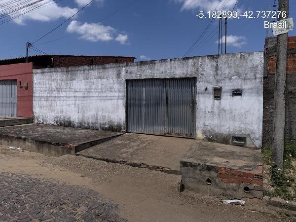 Casa, 47.84 de área total, 47.84 de área privativa, 300.00 de área do terreno,  2 qto(s), em Teresina/PI