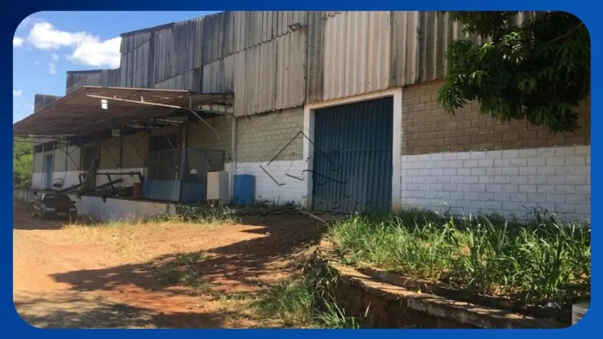 PRÉDIO INDUSTRIAL - Av. Alberto Vieira Romão, 792, Distrito Industrial, Alfenas/MG, Área d em Alfenas/MG