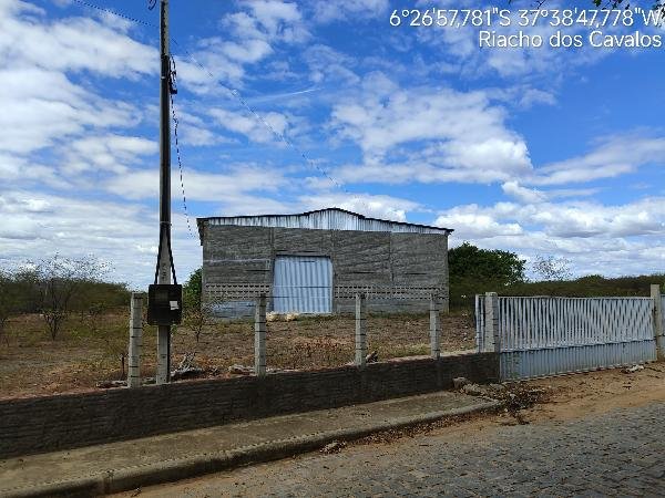 Prédio, 400.00 de área total, 400.00 de área privativa, 10000.00 de área do terreno. em Riacho dos Cavalos/PB