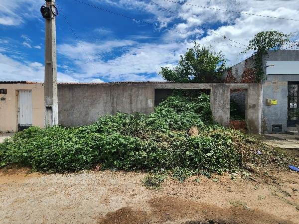 Terreno, 63.50 de área total, 0.00 de área privativa, 200.00 de área do terreno. em Mossoró/RN