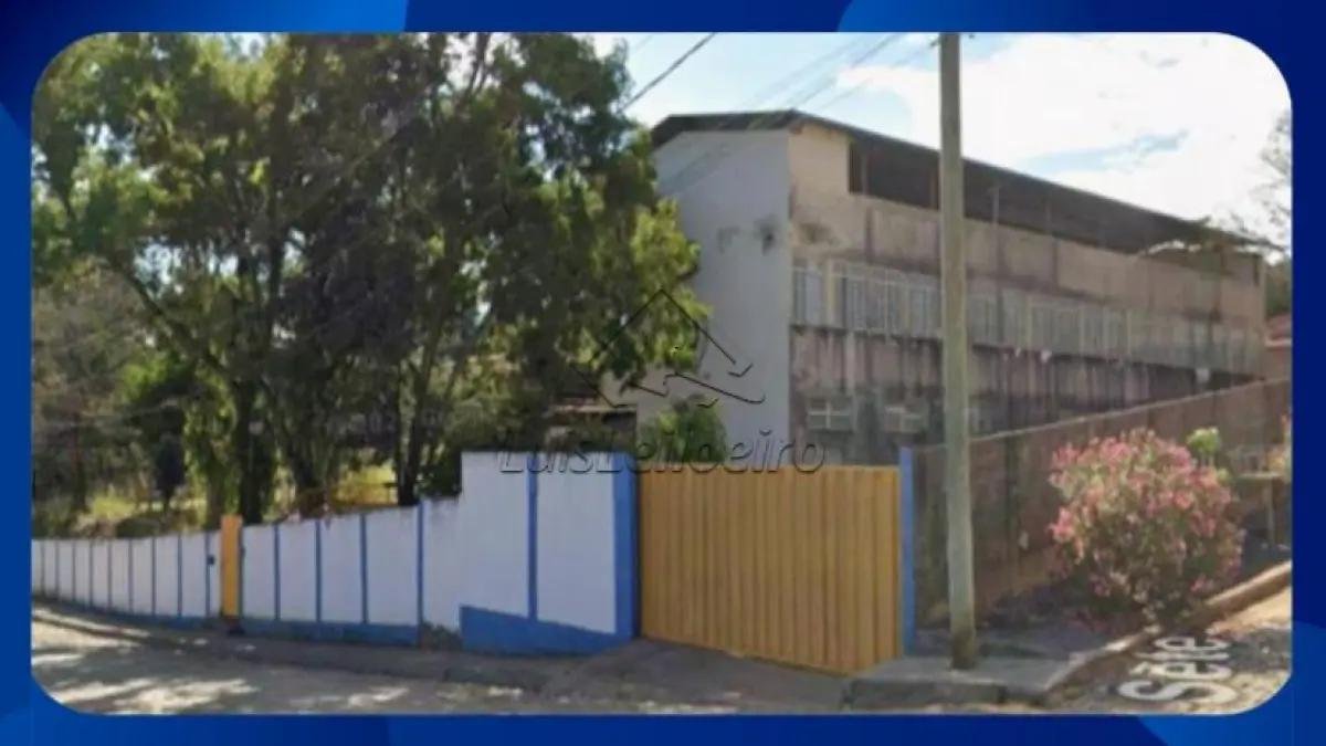 PRÉDIO COMERCIAL - Rua Vinte e Sete, nº 83, Centro, Iguatama/MG, Área de 4.972m² com diver em Iguatama/MG