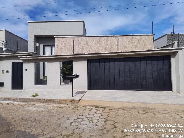 Casa, 177.42 de área total, 177.42 de área privativa, 240.20 de área do terreno,  3 qto(s) em Itapuranga/GO