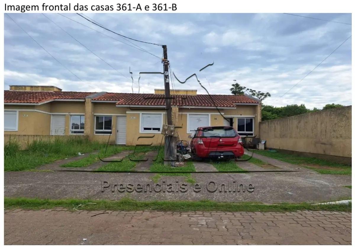 Casa de alvenaria sob nº 361-B, geminada, com a área construída de 43,48m², situada na Rua em Esteio/RS