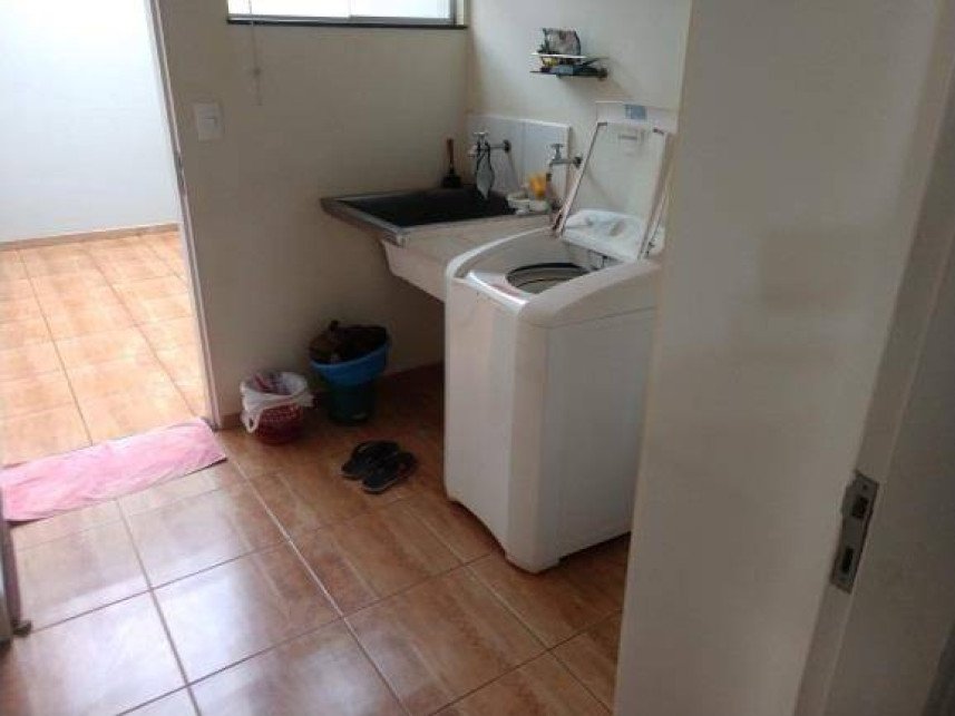 Casa à venda em leilão - Rua Paulino Pessoto, 162 - Cidade Jardim - Bariri / SP em Bariri/SP - foto 9