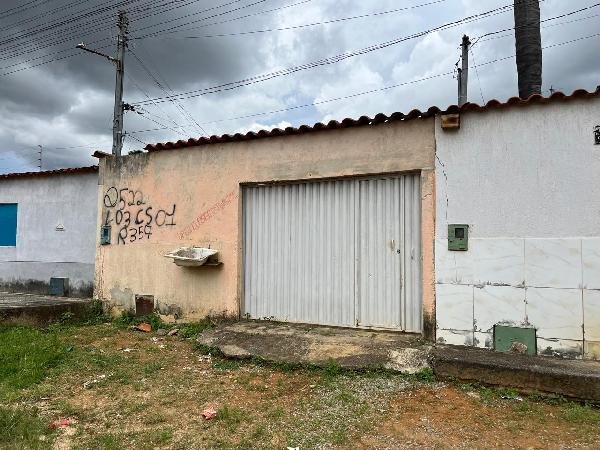 Casa, 54.61 de área total, 54.61 de área privativa, 180.00 de área do terreno,  2 qto(s), em Luziânia/GO