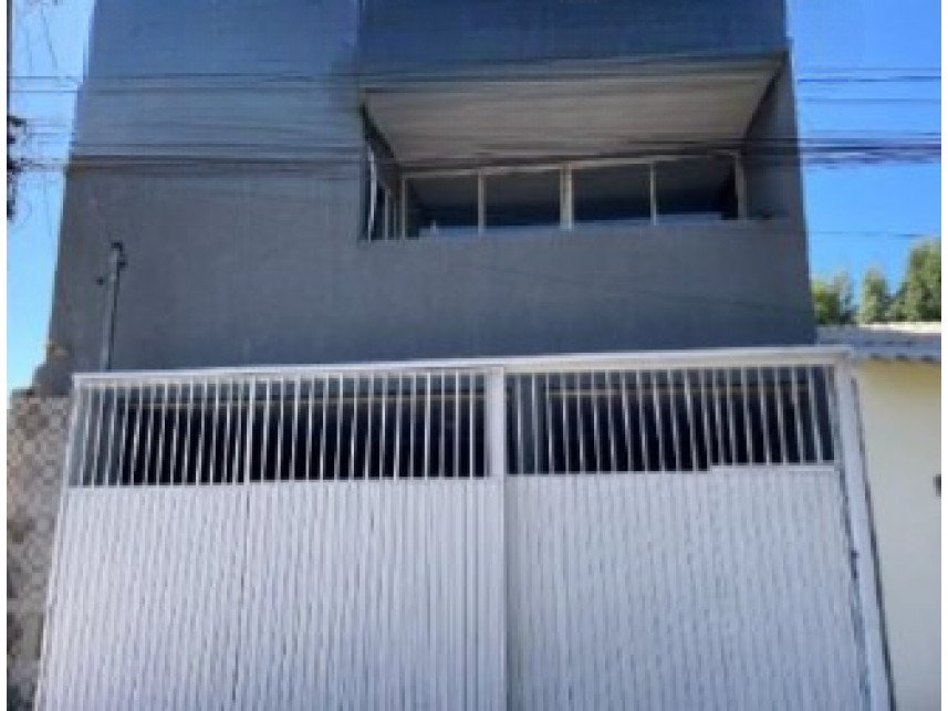 Casa à venda em leilão - QS 06, s/n - Conjunto 05, Lote 27 - Riacho Fundo II - Brasília / em Brasília/DF
