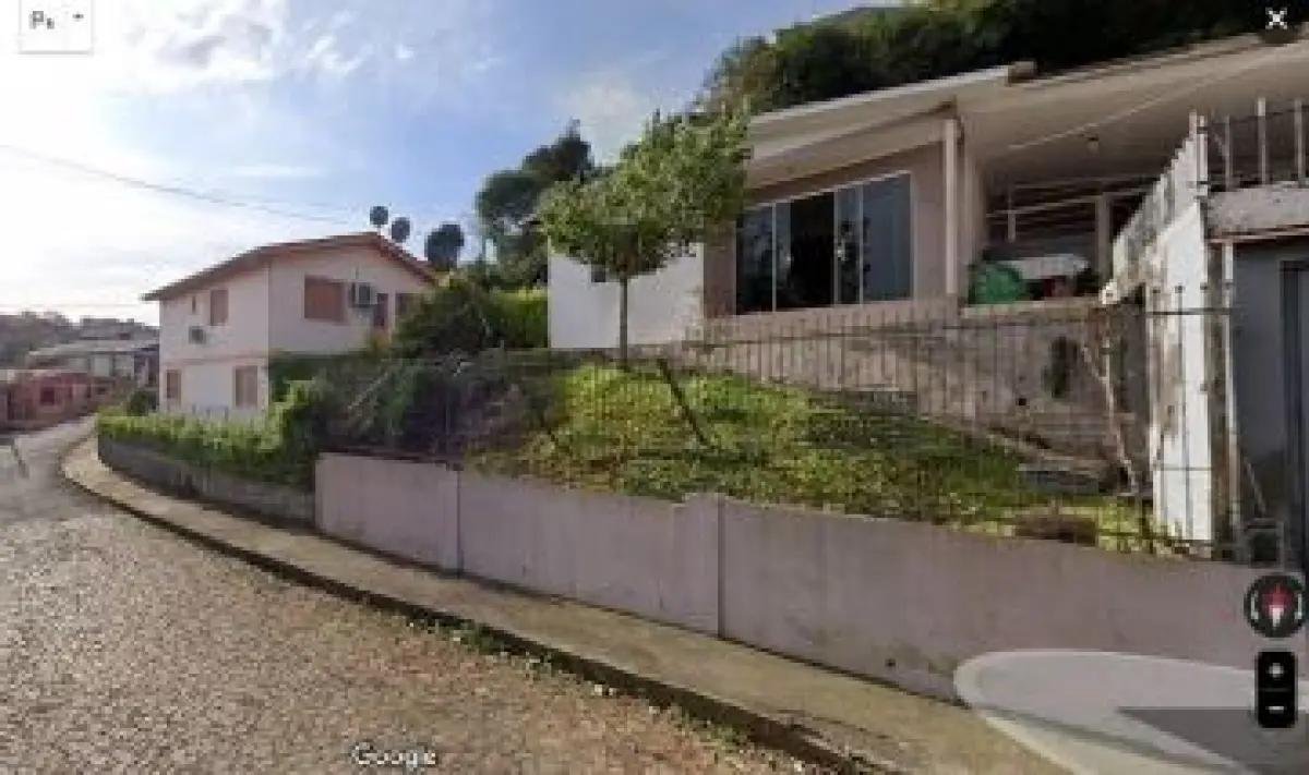 casa na Rua Ana Strezeleski, 34, -, Petit Vilage, em Erechim/RS em Erechim/RS