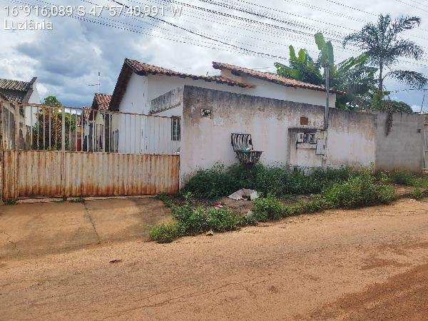 Casa, 0.00 de área total, 65.20 de área privativa, 120.00 de área do terreno,  2 qto(s), v em Luziânia/GO