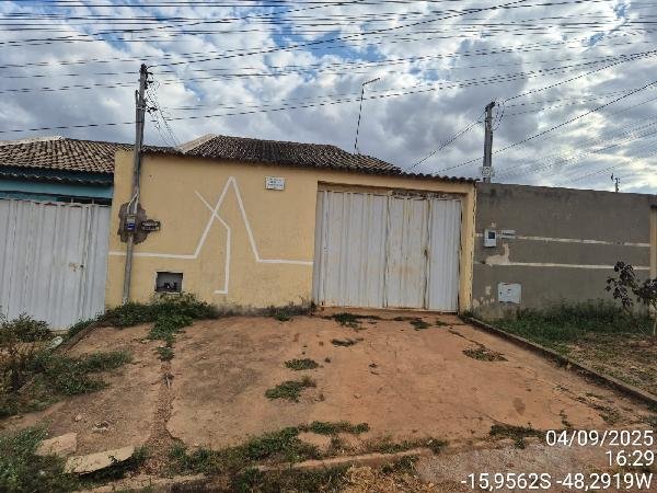 Casa, 69.51 de área total, 69.51 de área privativa, 180.00 de área do terreno,  2 qto(s), em Santo Antônio do Descoberto/GO