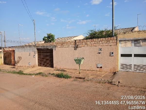 Casa, 76.98 de área total, 76.98 de área privativa, 165.34 de área do terreno,  2 qto(s), em Luziânia/GO