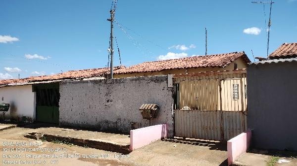 Casa, 52.18 de área total, 52.18 de área privativa, 115.82 de área do terreno,  2 qto(s), em Luziânia/GO