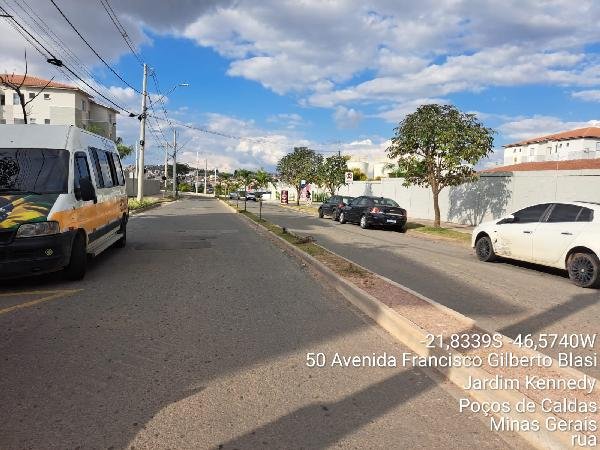 Apartamento, 54.13 de área total, 47.46 de área privativa, 0.00 de área do terreno,  2 qto em Poços de Caldas/MG