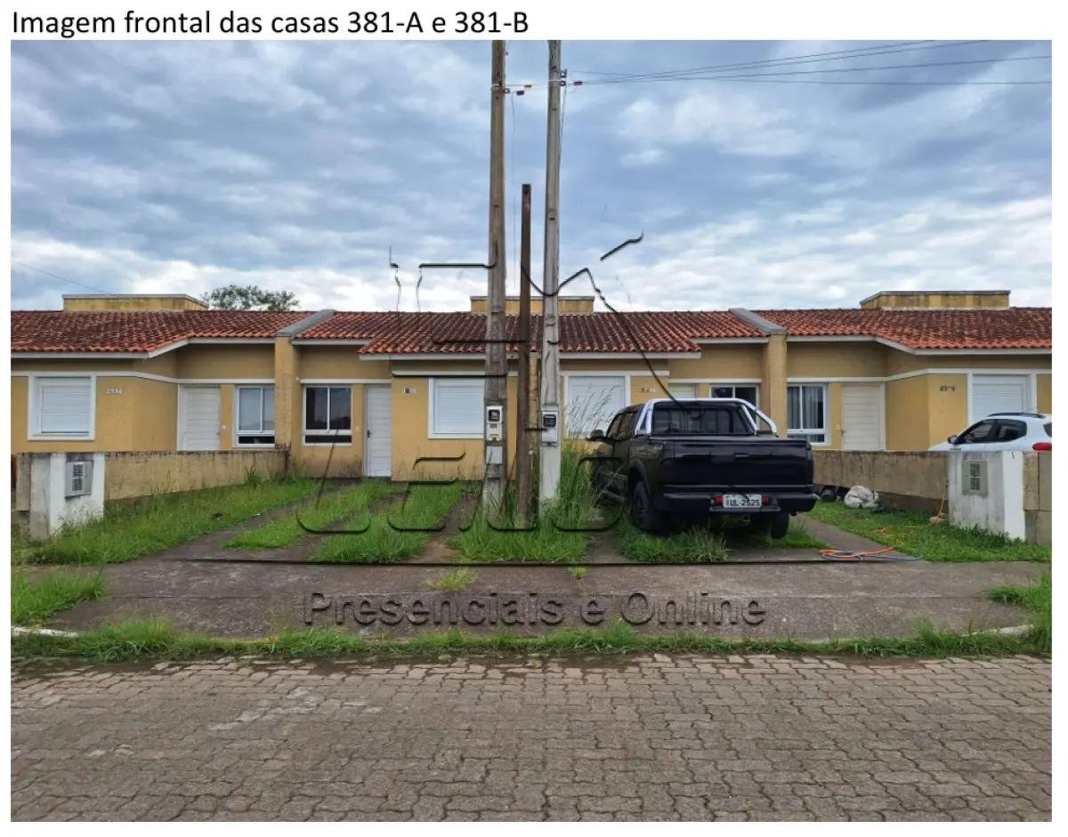Casa de alvenaria sob nº 381-A, geminada, com a área construída de 43,48m², situada na Rua em Esteio/RS