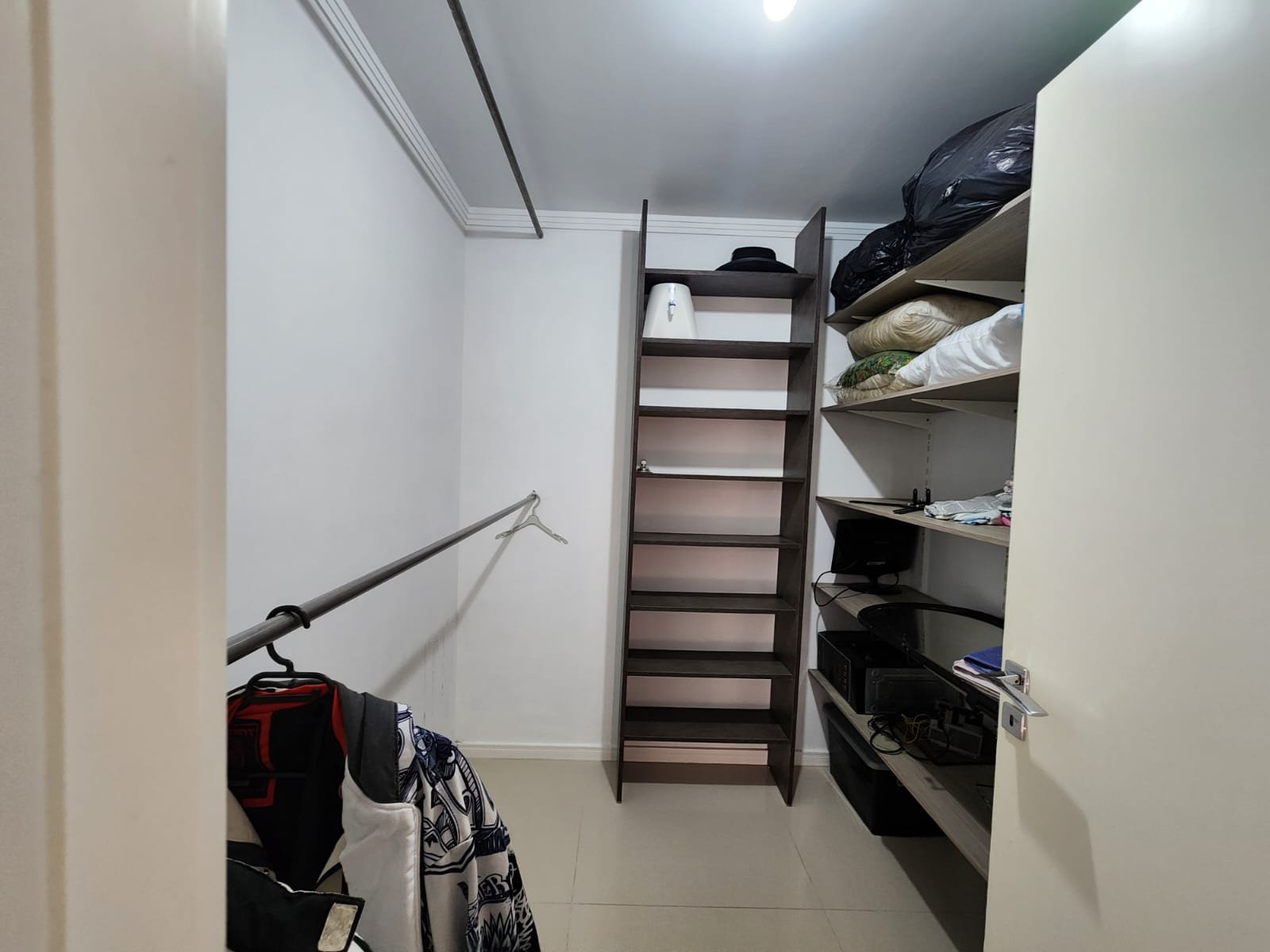 UM IMOVEL URBANO RESIDENCIAL AREA CONTRUIDA 400,38 m² NO BAIRRO VILA REAL BALNEÁRIO CAMBOR em Balneário Camboriú/SC - foto 38