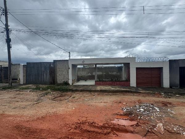 Casa, 46.40 de área total, 46.40 de área privativa, 205.93 de área do terreno, 1 vaga(s) d em Esmeraldas/MG