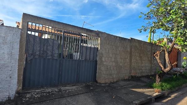 Casa, 61.26 de área total, 61.26 de área privativa, 200.00 de área do terreno,  2 qto(s), em Várzea Grande/MT