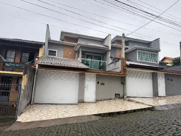Casa, 223.90 de área total, 223.90 de área privativa, 449.30 de área do terreno,  3 qto(s) em Rio Bonito/RJ