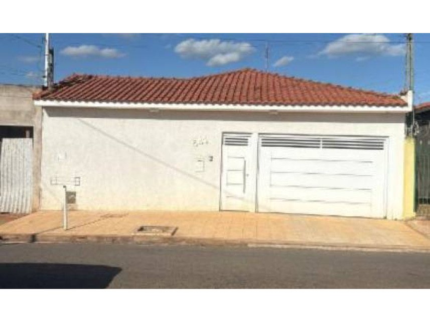 Casa à venda em leilão - Avenida Paschoalino Antonio Santis, 541 - Jardim Maria Luíza I - em Bariri/SP - foto 2