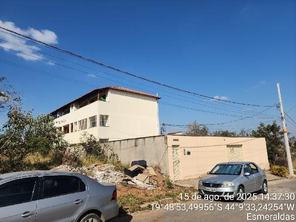 Apartamento, 75.68 de área total, 51.98 de área privativa, 0.00 de área do terreno, 1 sala em Esmeraldas/MG