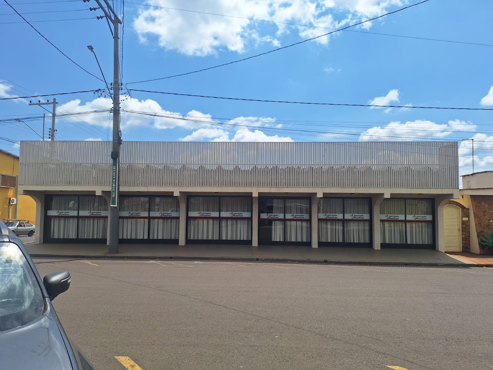 DOIS TERRENOS DE ESQUINA COM PRÉDIOS COMERCIAIS – RUA JOAQUIM MARTINS, 493/495 – BURITIZAL em Buritizal/SP