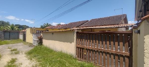 Casa, 0.00 de área total, 51.85 de área privativa, 131.75 de área do terreno,  2 qto(s), W em Magé/RJ