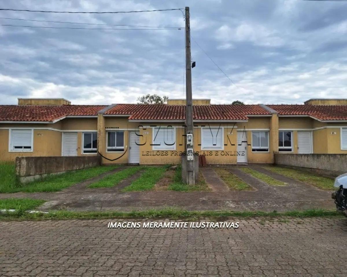 CASA Nº 391 (A e B) em Esteio/RS