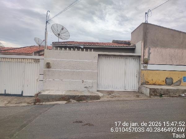 Casa, 121.20 de área total, 121.20 de área privativa, 168.00 de área do terreno,  3 qto(s) em Tauá/CE