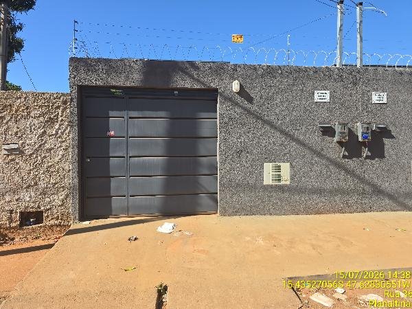 Casa, 69.89 de área total, 69.89 de área privativa, 125.00 de área do terreno,  2 qto(s), em Planaltina/GO
