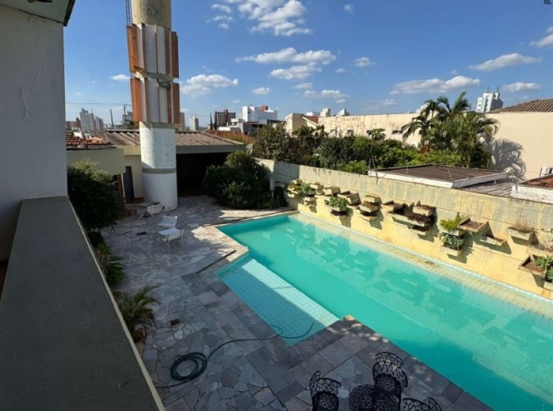 CASA RESIDENCIAL - Alto Padrão localizada no Centro da .. em Catanduva/SP - foto 9