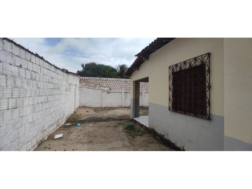 Casa à venda em leilão - Travessa Antônio Magalhães, 436 - Guajeru - Fortaleza / CE em Fortaleza/CE - foto 12