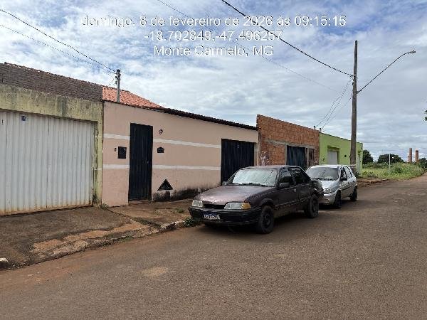 Casa, 90.00 de área total, 60.00 de área privativa, 223.29 de área do terreno,  2 qto(s), em Monte Carmelo/MG - foto 1