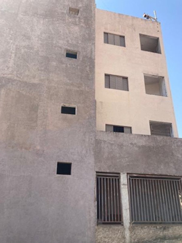 PRÉDIO COM CONSTRUÇÃO INACABADA EM PATOS DE MINAS/MG em Patos de Minas/MG - foto 8